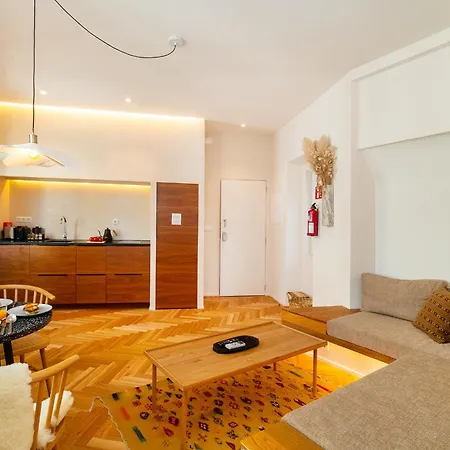 Whome Charm Walk To Graca Viewpoints Appartamento *