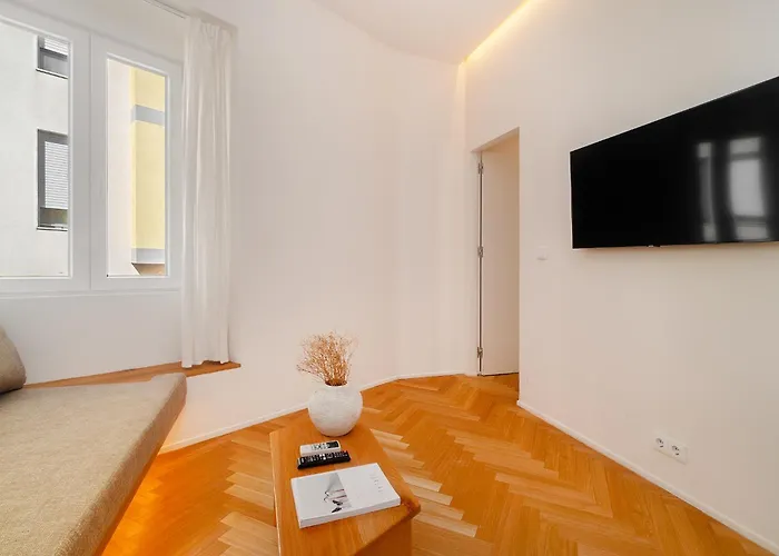 Whome Charm Walk To Graca Viewpoints דירה ליסבון